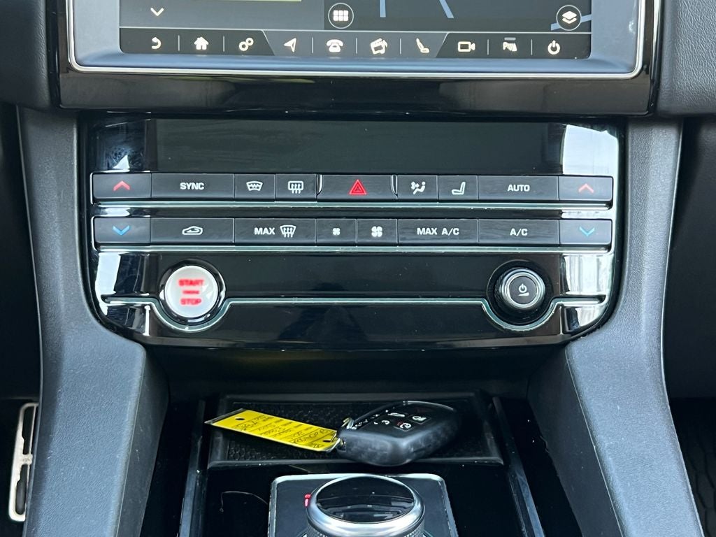 2019 Jaguar F-PACE 25t Premium