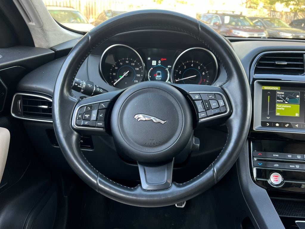 2019 Jaguar F-PACE 25t Premium