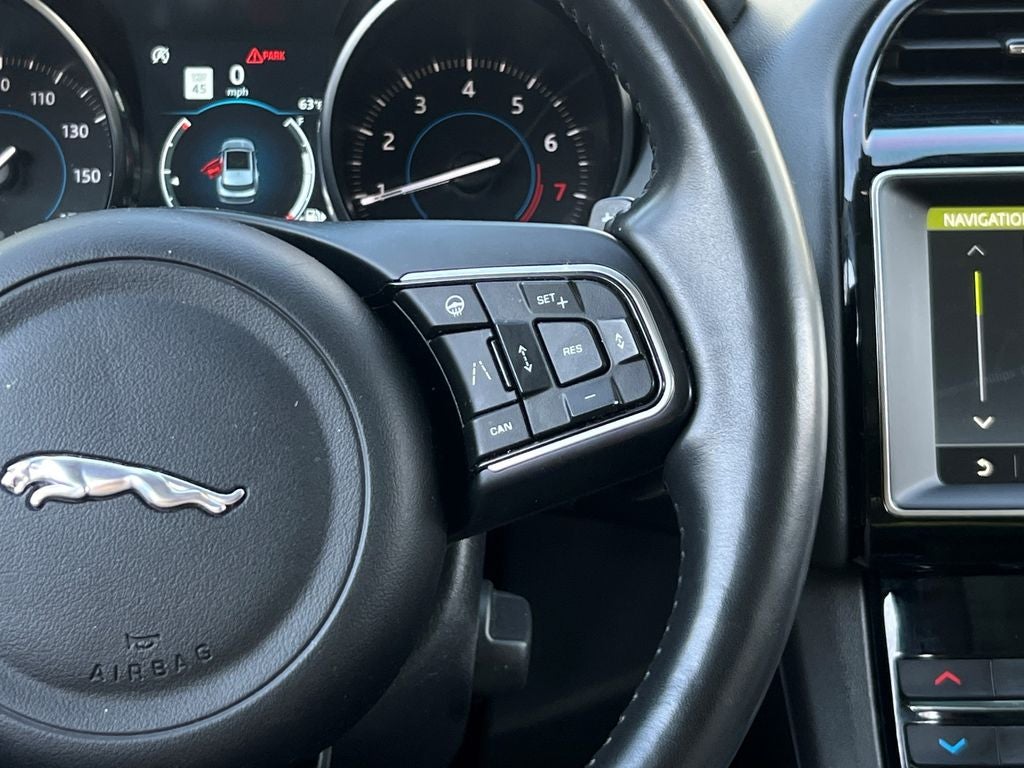 2019 Jaguar F-PACE 25t Premium