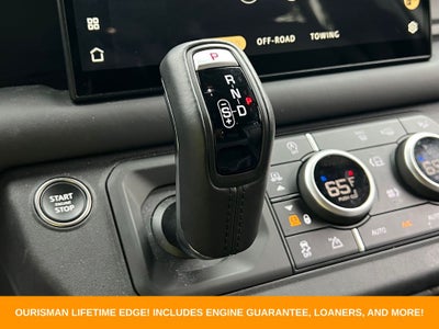 2025 Land Rover Defender 130 X-Dynamic SE