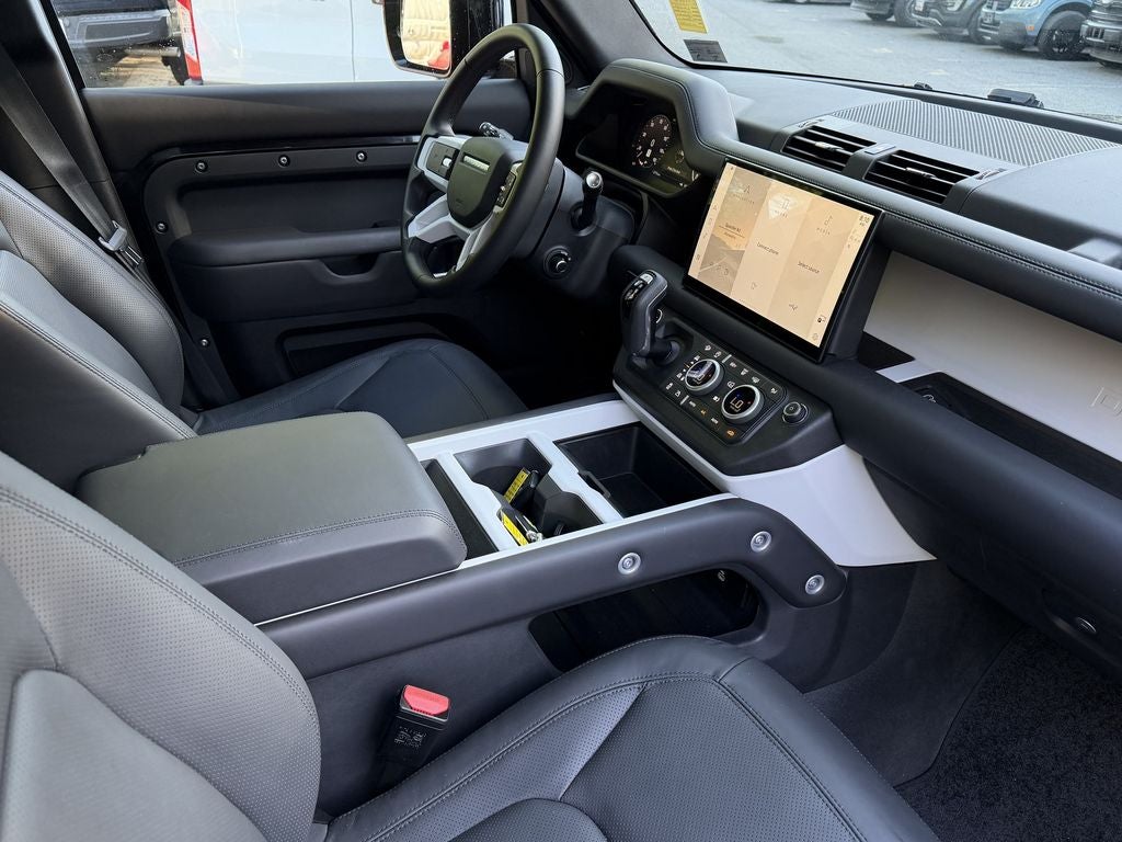 2025 Land Rover Defender 130 S