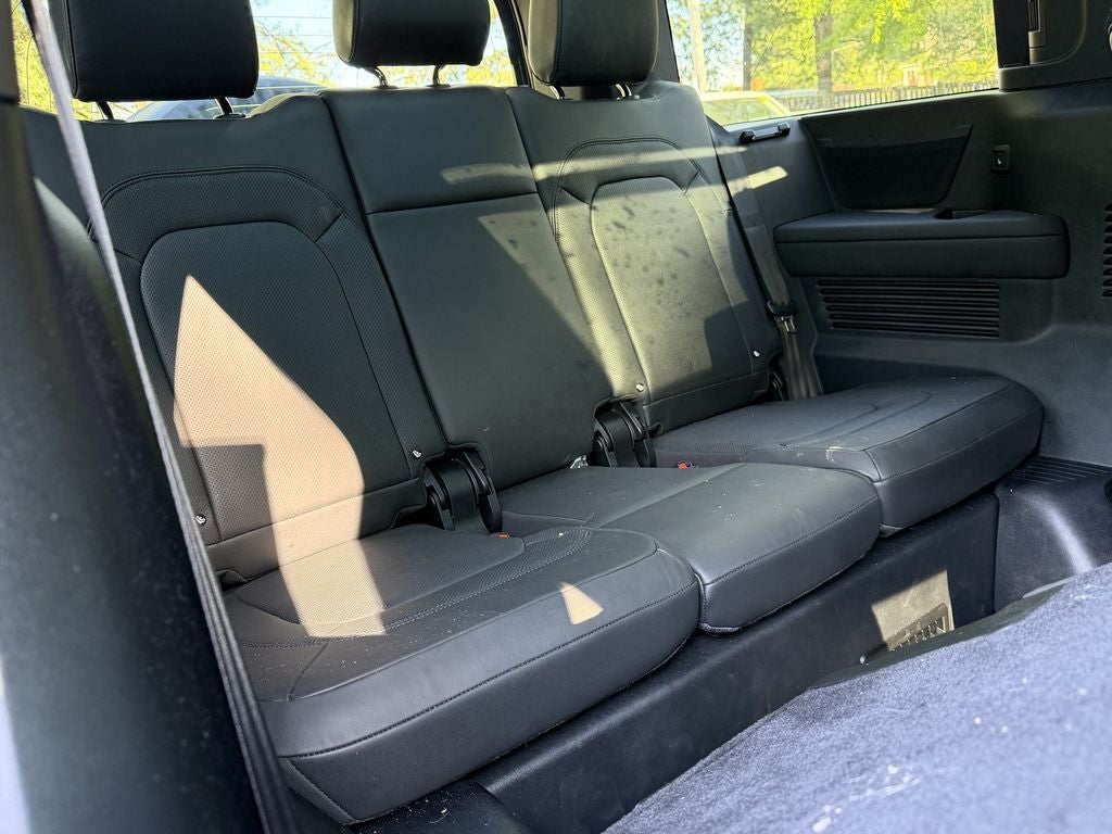 2025 Land Rover Defender 130 S