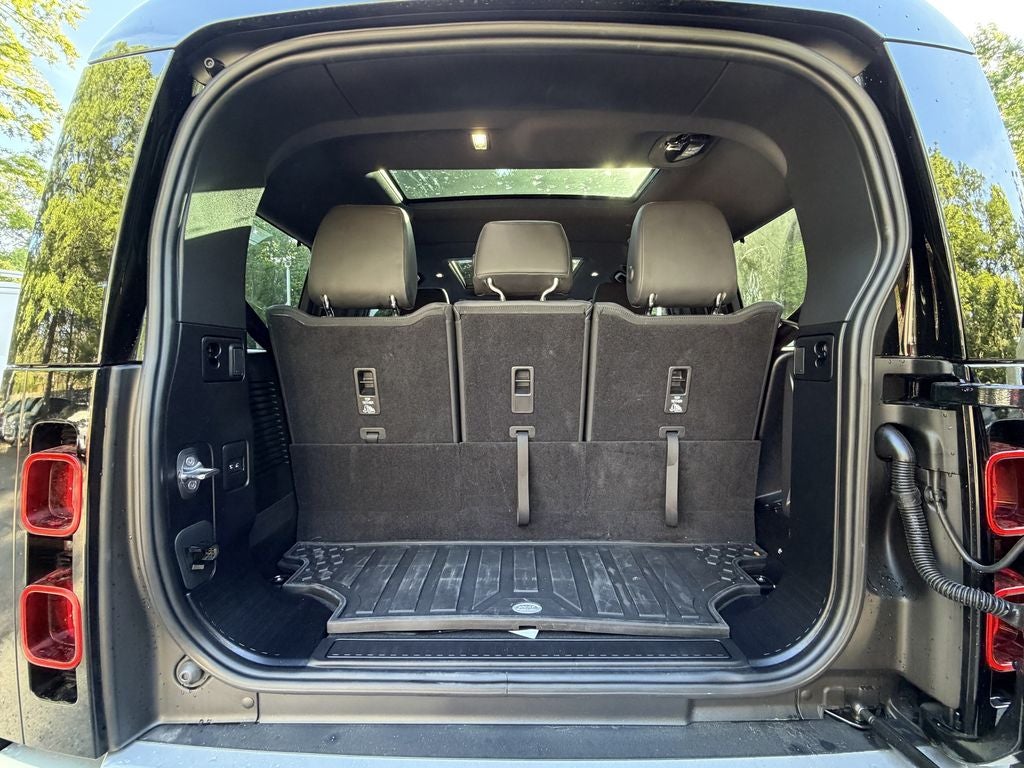2025 Land Rover Defender 130 S
