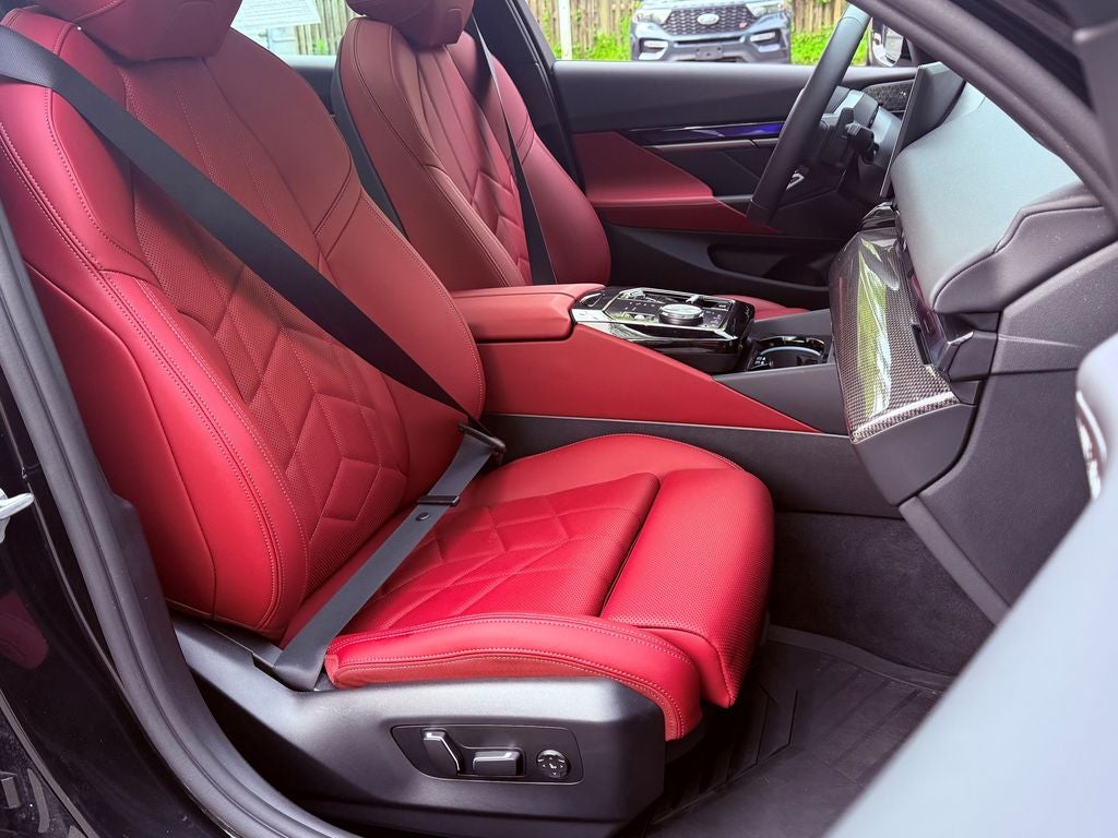 2026 BMW 5 Series 550e xDrive