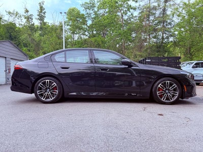 2026 BMW 5 Series 550e xDrive