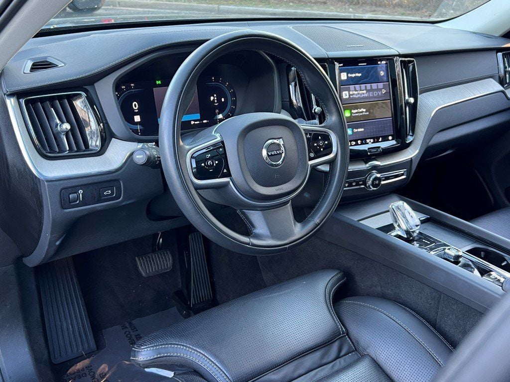 2022 Volvo XC60 B6 Inscription