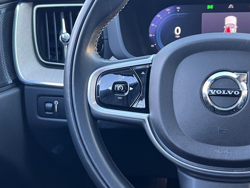 2022 Volvo XC60 B6 Inscription