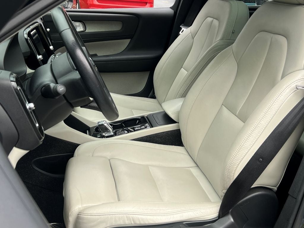 2019 Volvo XC40 T5 Inscription