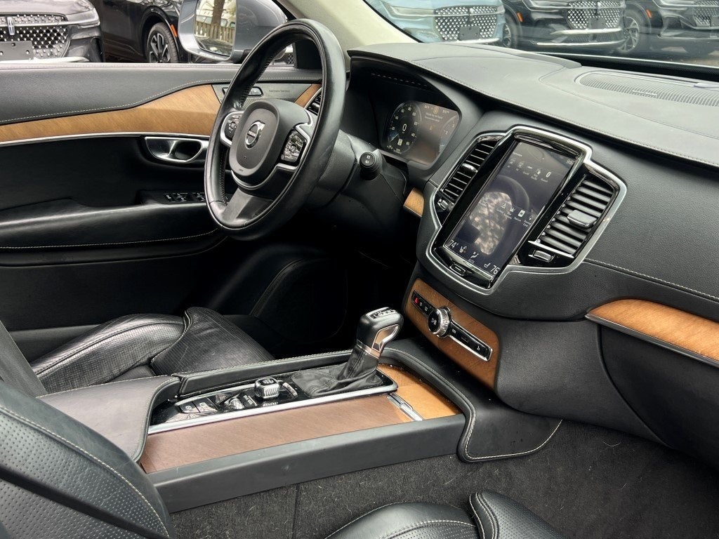 2019 Volvo XC90 T6 Inscription