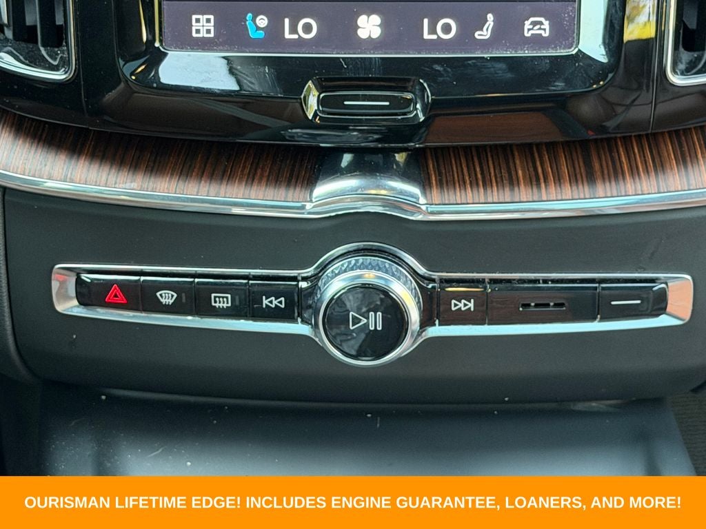 2023 Volvo XC60 Recharge Plug-In Hybrid Ultimate