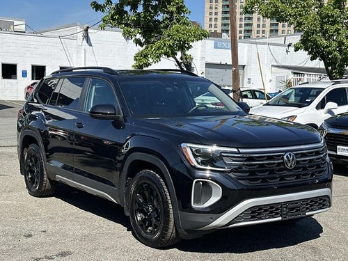 2024 Volkswagen Atlas 2.0T Peak Edition SEL