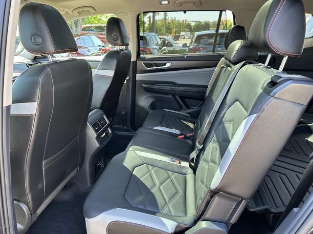 2024 Volkswagen Atlas 2.0T Peak Edition SEL