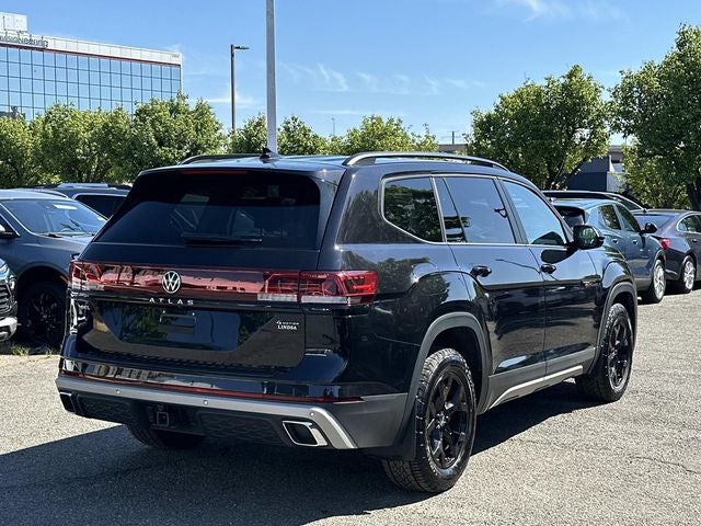 2024 Volkswagen Atlas 2.0T Peak Edition SEL