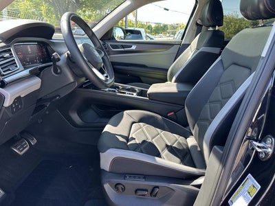 2024 Volkswagen Atlas 2.0T Peak Edition SEL