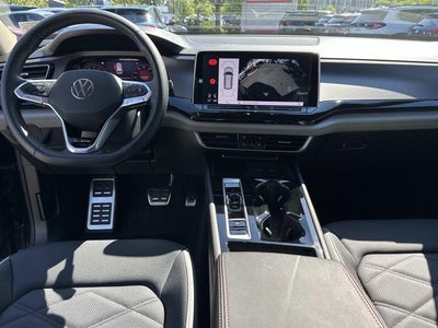 2024 Volkswagen Atlas 2.0T Peak Edition SEL