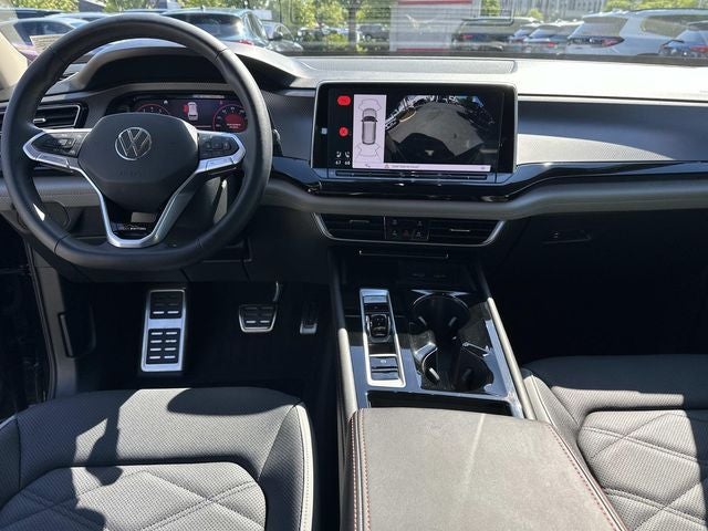 2024 Volkswagen Atlas 2.0T Peak Edition SEL