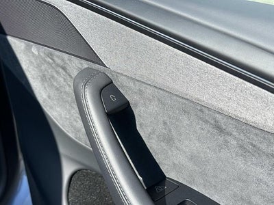 2026 Tesla Model Y Base