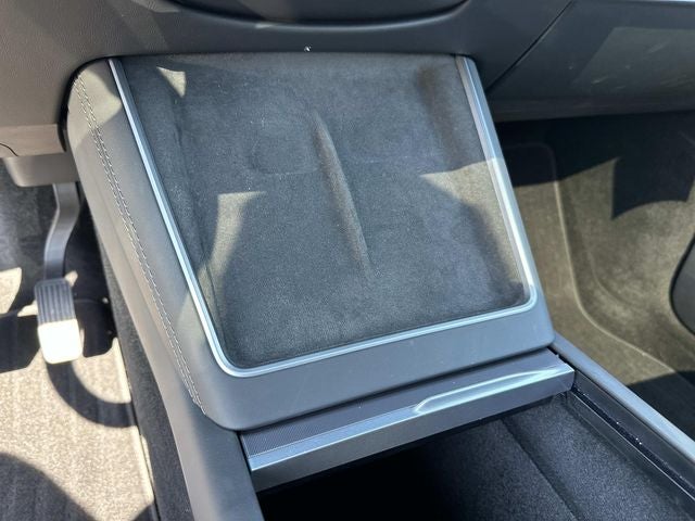 2026 Tesla Model Y Base