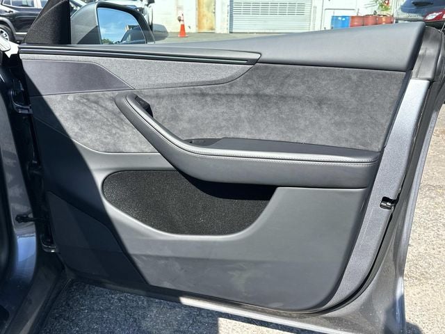 2026 Tesla Model Y Base