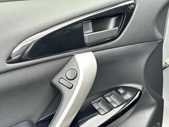 2023 Mitsubishi Eclipse Cross LE