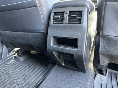 2024 Mitsubishi Outlander Base