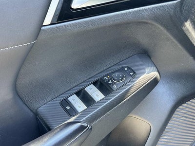 2024 Mitsubishi Outlander Base