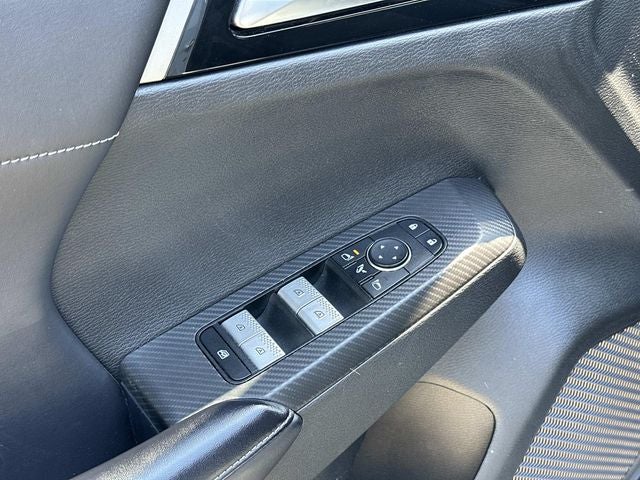 2024 Mitsubishi Outlander Base