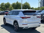 2024 Mitsubishi Outlander Base
