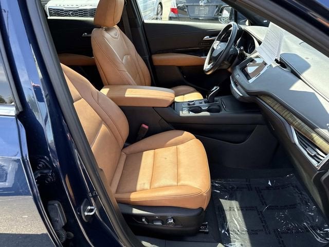 2021 Cadillac XT4 Premium Luxury