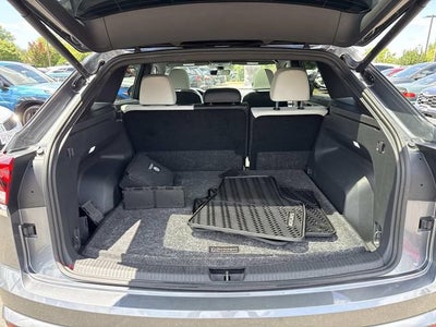 2024 Volkswagen Atlas Cross Sport 2.0T SEL Premium R-Line