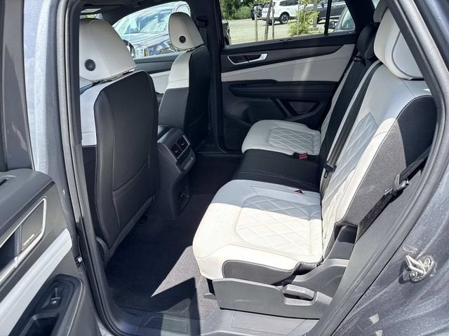 2024 Volkswagen Atlas Cross Sport 2.0T SEL Premium R-Line