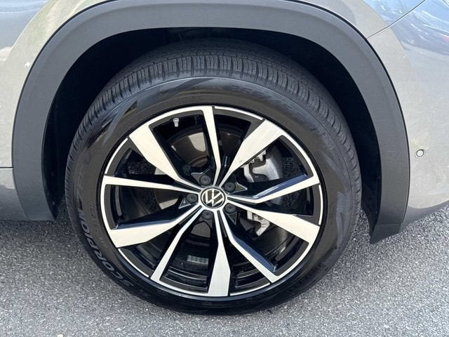 2024 Volkswagen Atlas Cross Sport 2.0T SEL Premium R-Line