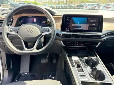 2024 Volkswagen Atlas 2.0T SE w/Technology