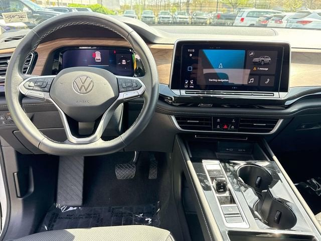 2024 Volkswagen Atlas 2.0T SE w/Technology