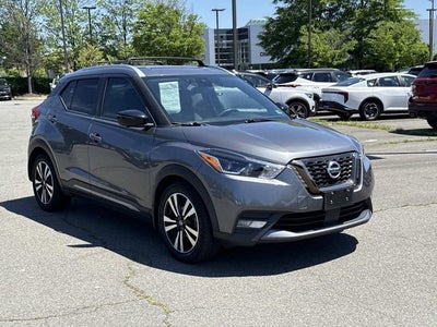 2020 Nissan Kicks SR