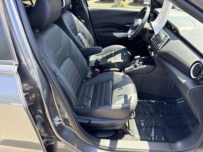 2020 Nissan Kicks SR