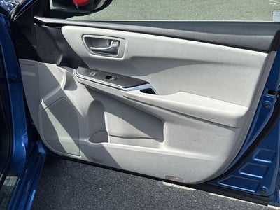 2017 Toyota Camry SE