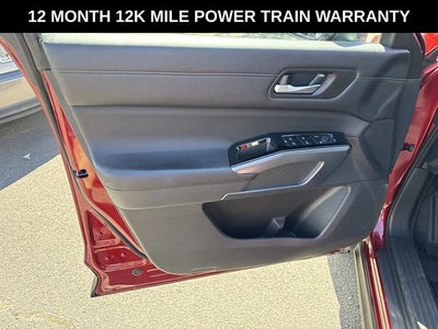 2023 Nissan Pathfinder SL