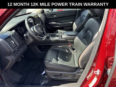 2023 Nissan Pathfinder SL