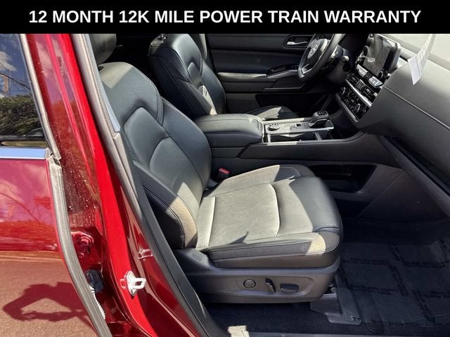 2023 Nissan Pathfinder SL
