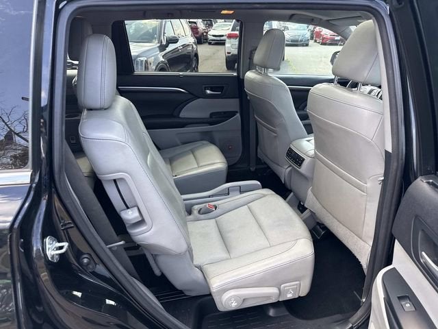 2016 Toyota Highlander Limited Platinum V6