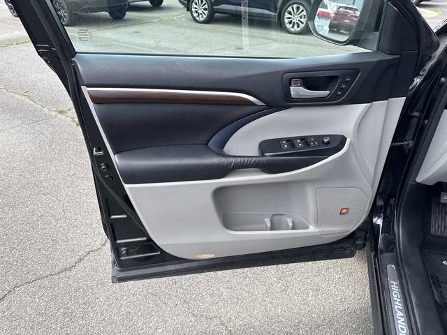 2016 Toyota Highlander Limited Platinum V6