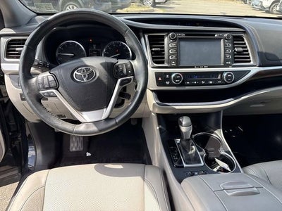 2016 Toyota Highlander Limited Platinum V6