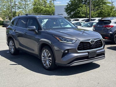 2022 Toyota Highlander Platinum