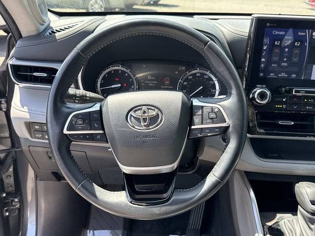 2022 Toyota Highlander Platinum
