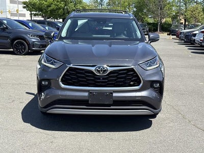 2022 Toyota Highlander Platinum