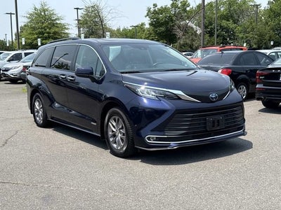 2021 Toyota Sienna XLE