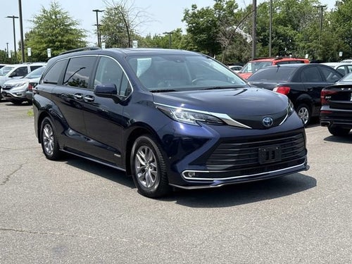 2021 Toyota Sienna XLE