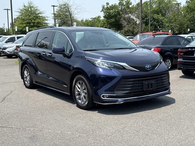 2021 Toyota Sienna XLE