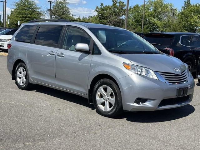 2015 Toyota Sienna LE